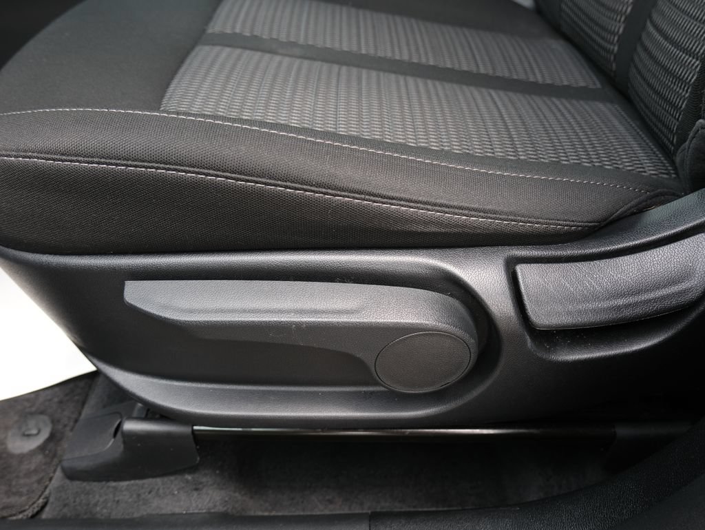 Used 2025 Kia Sorento LX FWD image 25