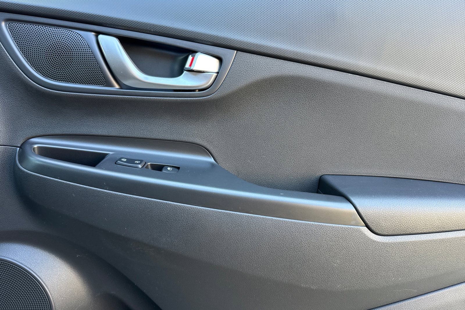 Used 2023 Hyundai Kona SE w/ Cargo Package image 20