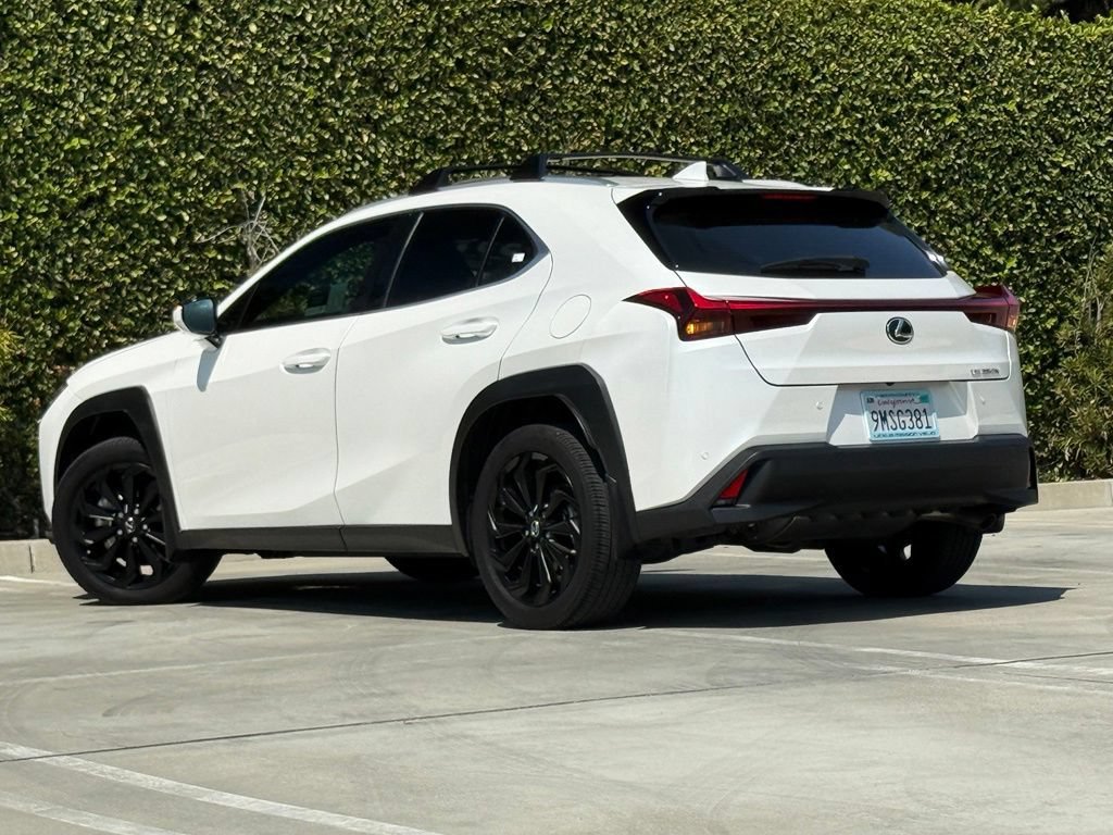 Certified 2024 Lexus UX 250h FWD image 2