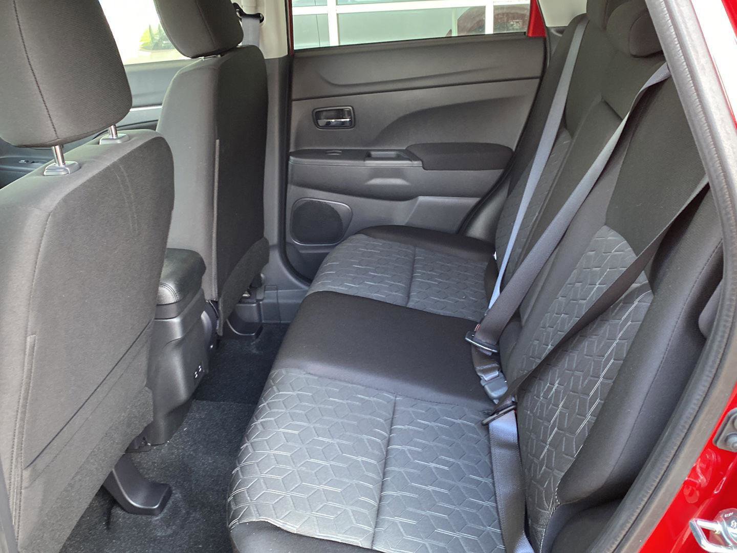 New 2026 Mitsubishi Outlander Sport LE AWD/4WD image 15