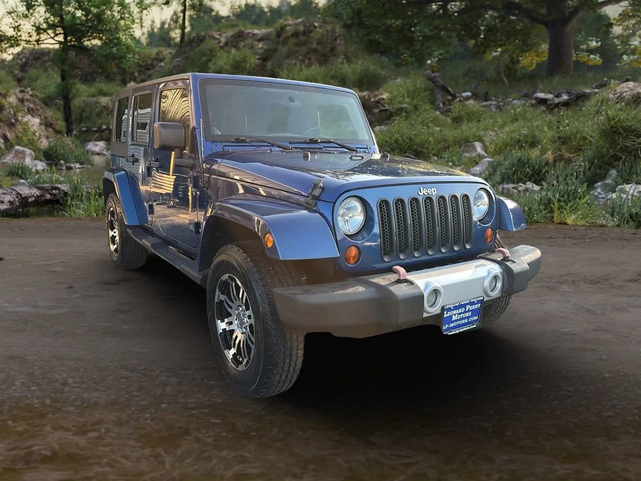 Used 2009 Jeep Wrangler Unlimited Sahara w/ Dual Top Group image 3