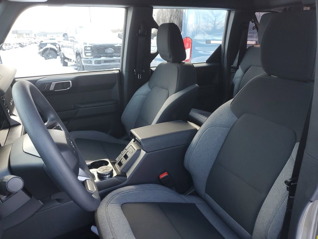 New 2025 Ford Bronco 4-Door image 7