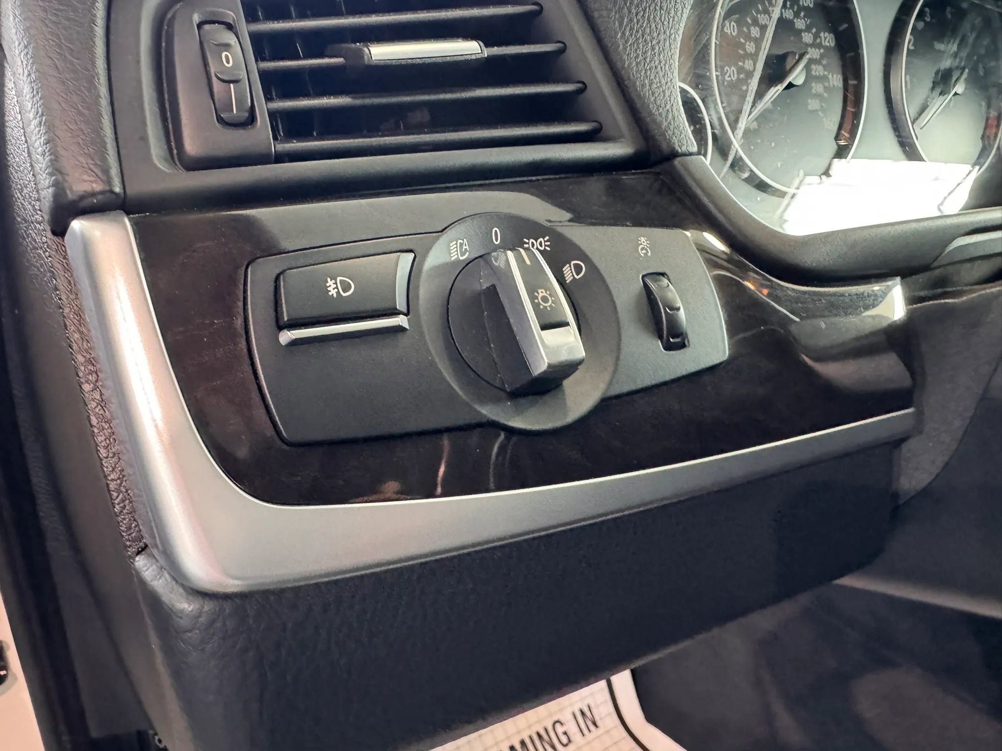 Used 2015 BMW 528i xDrive Sedan AWD/4WD image 22