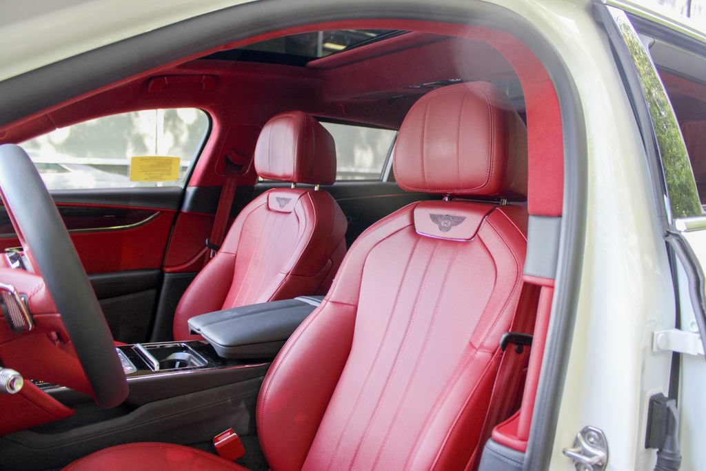 Used 2024 Bentley Flying Spur V8 AWD/4WD image 8
