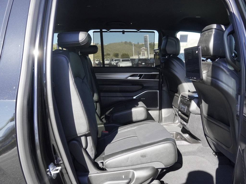 New 2026 Jeep Grand Wagoneer L Limited w/ Convenience Group I AWD/4WD image 26