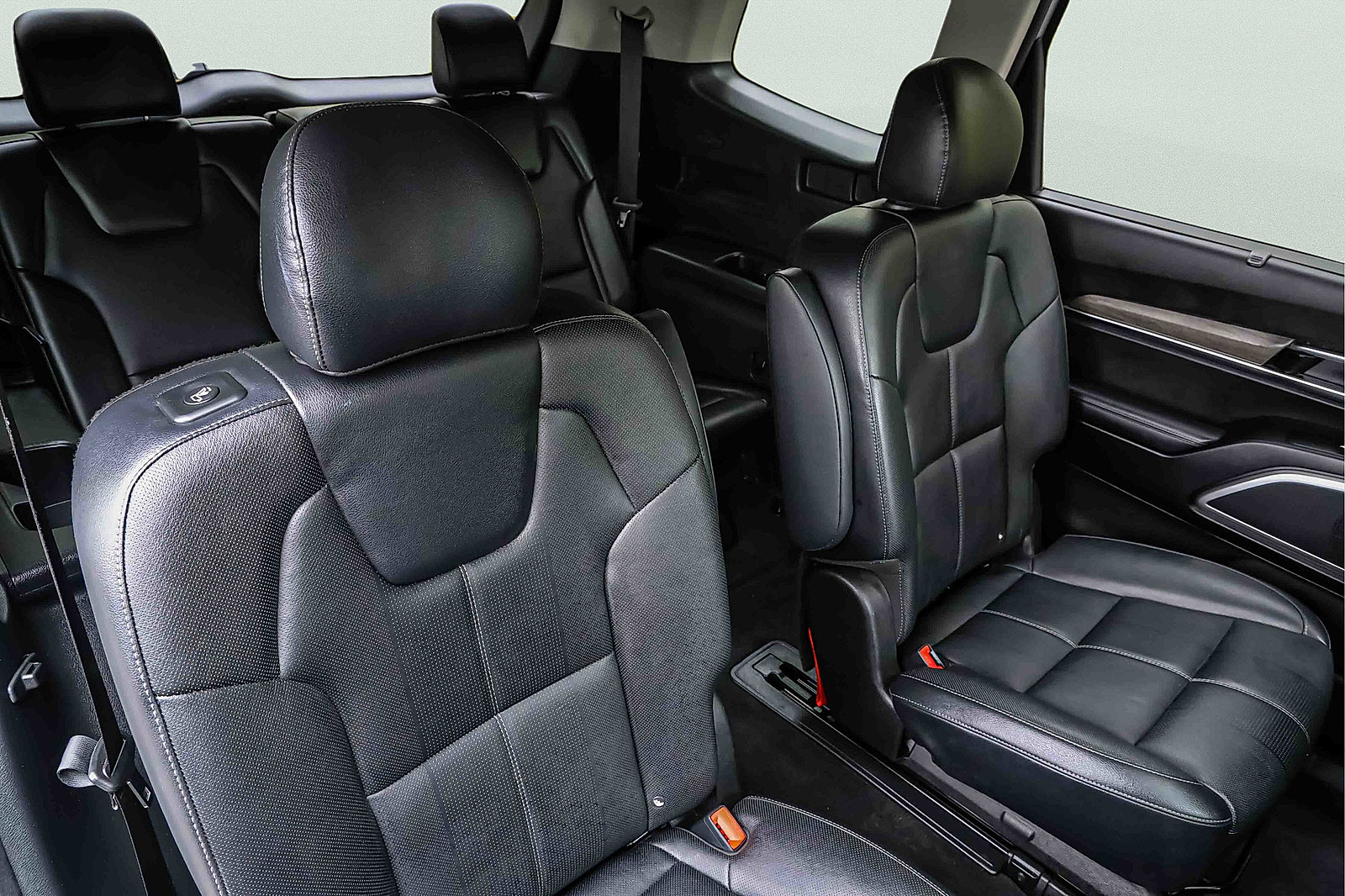 Certified 2022 Kia Telluride EX w/ EX Premium Package AWD/4WD image 25