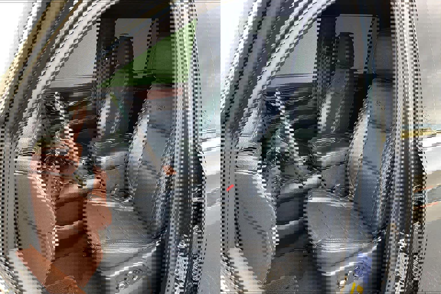 Used 2022 GMC Yukon Denali w/ Max Trailering Package image 8