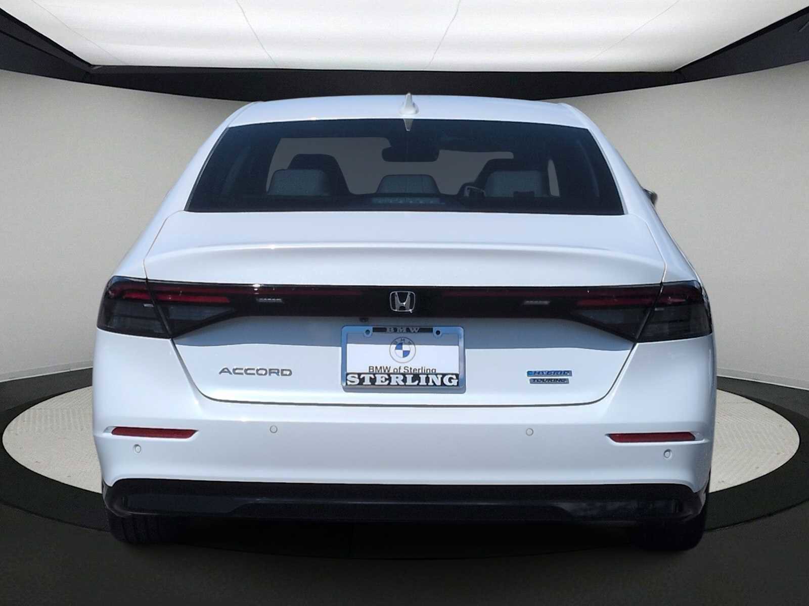 Used 2024 Honda Accord Touring image 7