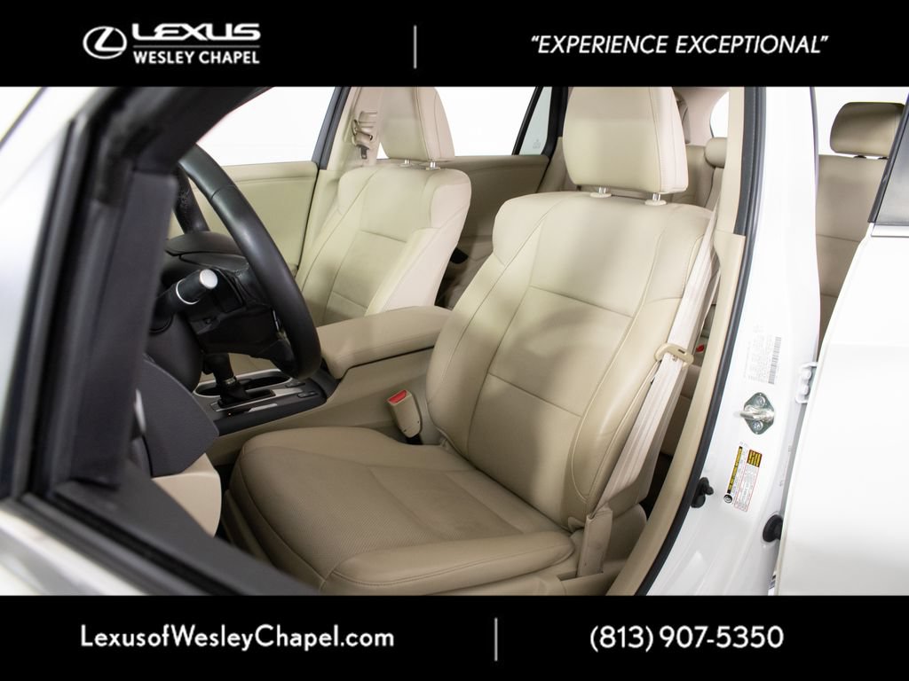 Used 2017 Acura RDX w/ Advance Package AWD/4WD image 13