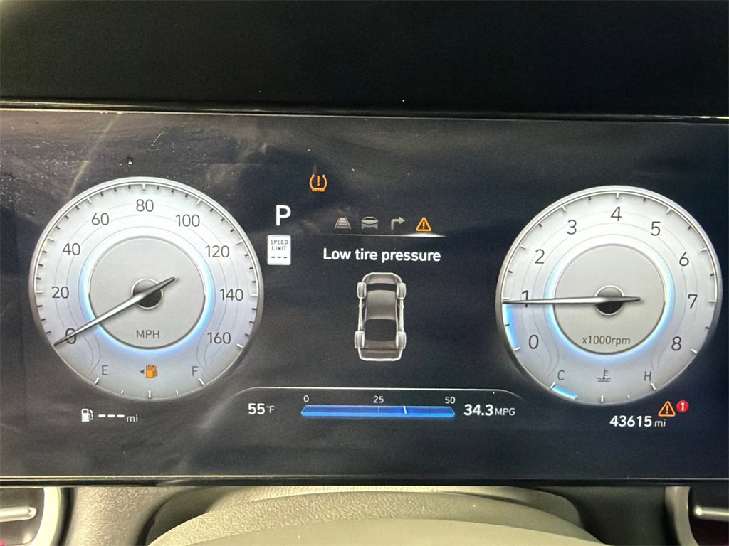 Used 2024 Hyundai Elantra SEL w/ Convenience Package image 27