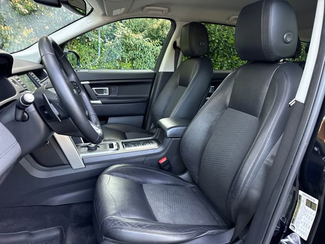 Used 2017 Land Rover Discovery Sport SE image 9