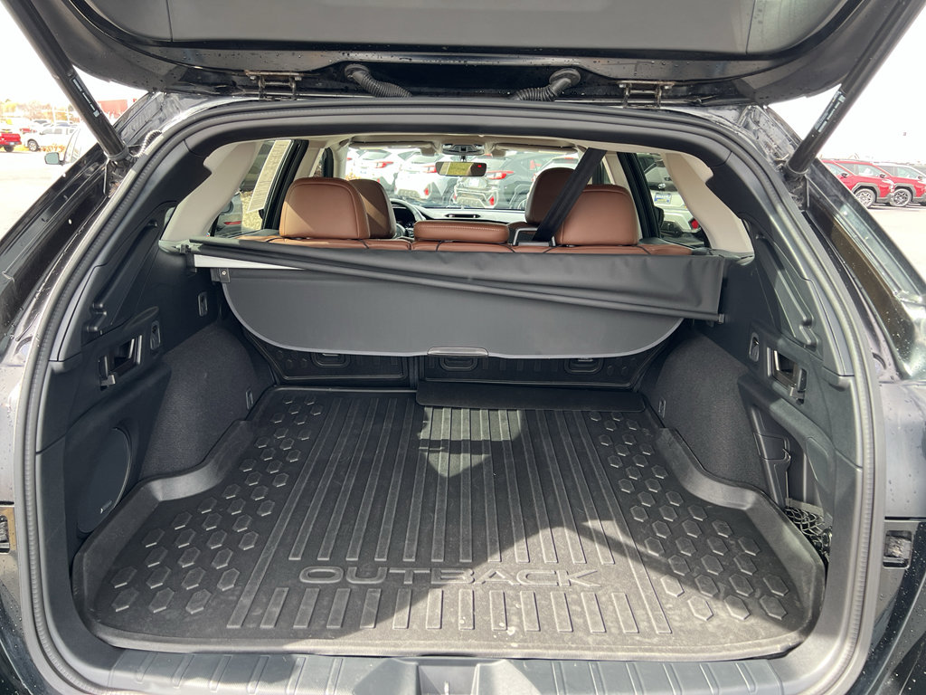 Used 2022 Subaru Outback Touring XT image 27