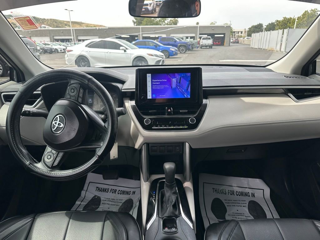 Used 2024 Toyota Corolla Cross L image 9