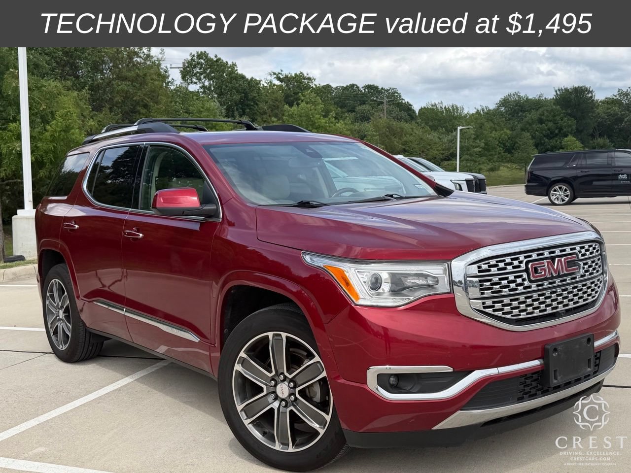 Used 2019 GMC Acadia Denali w/ Technology Package FWD image 1