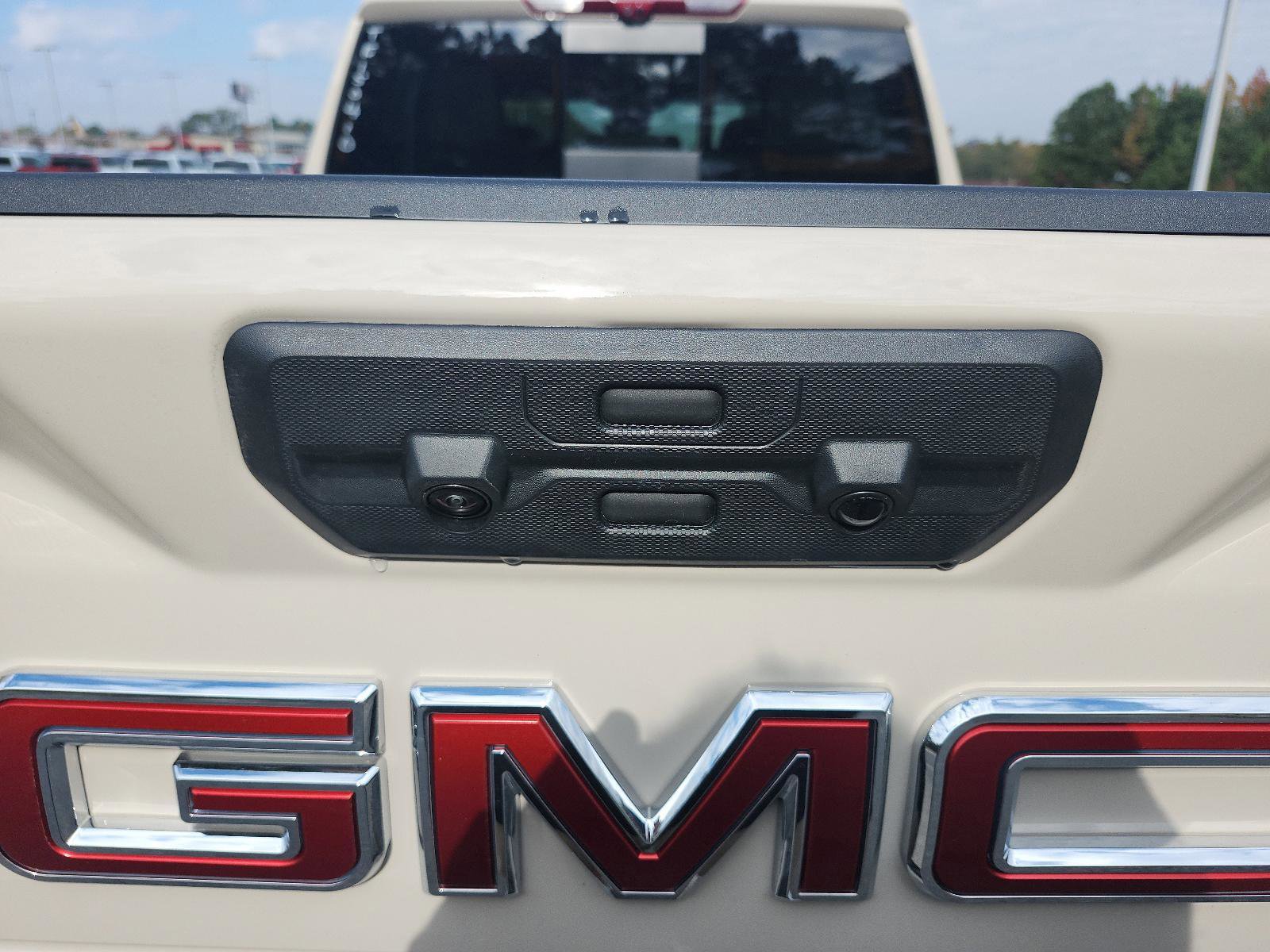 New 2026 GMC Sierra 2500 AT4 w/ AT4 Premium Plus Package image 9