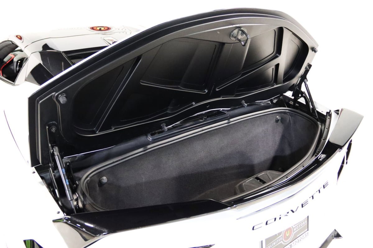 Used 2024 Chevrolet Corvette Stingray Premium Conv w/ Z51 Performance Package RWD image 63
