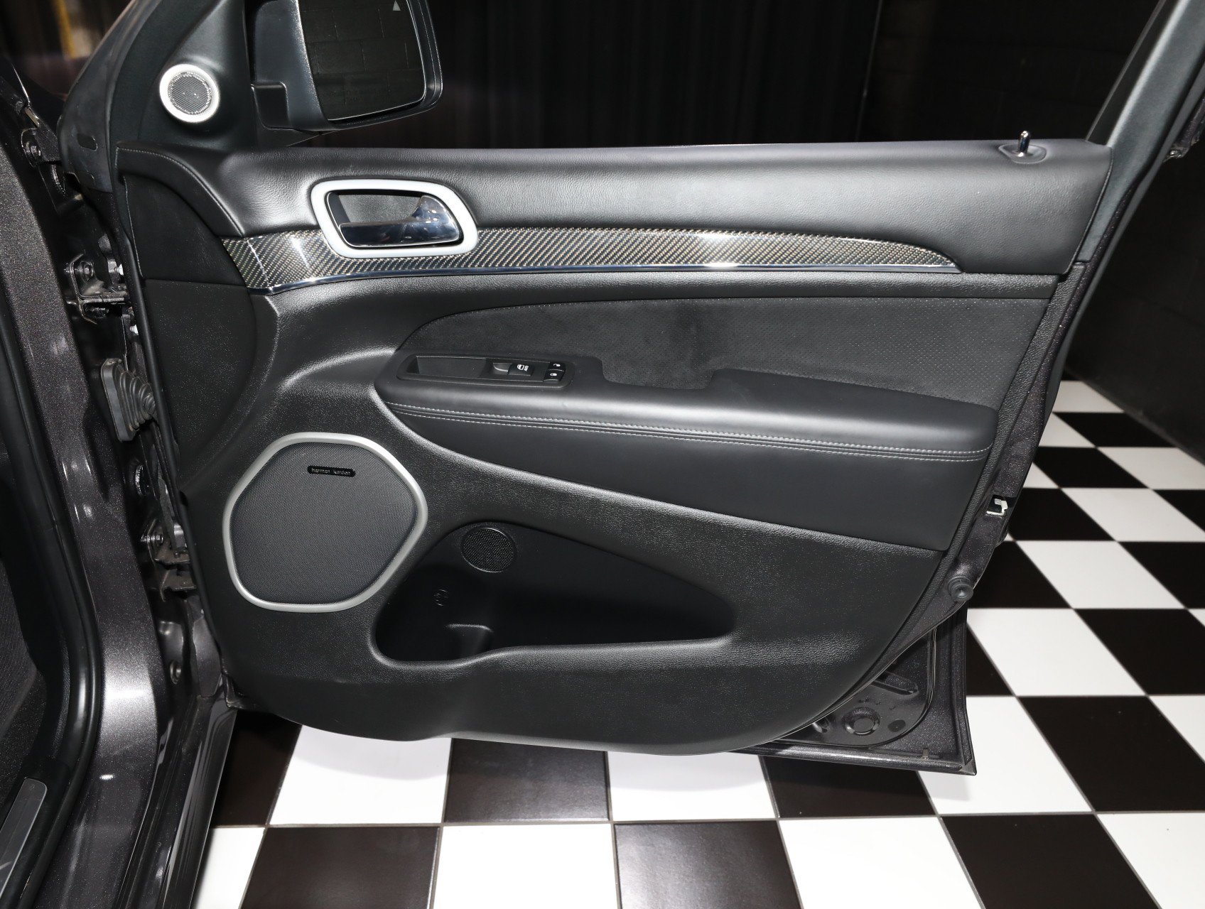 Used 2019 Jeep Grand Cherokee SRT AWD/4WD image 36