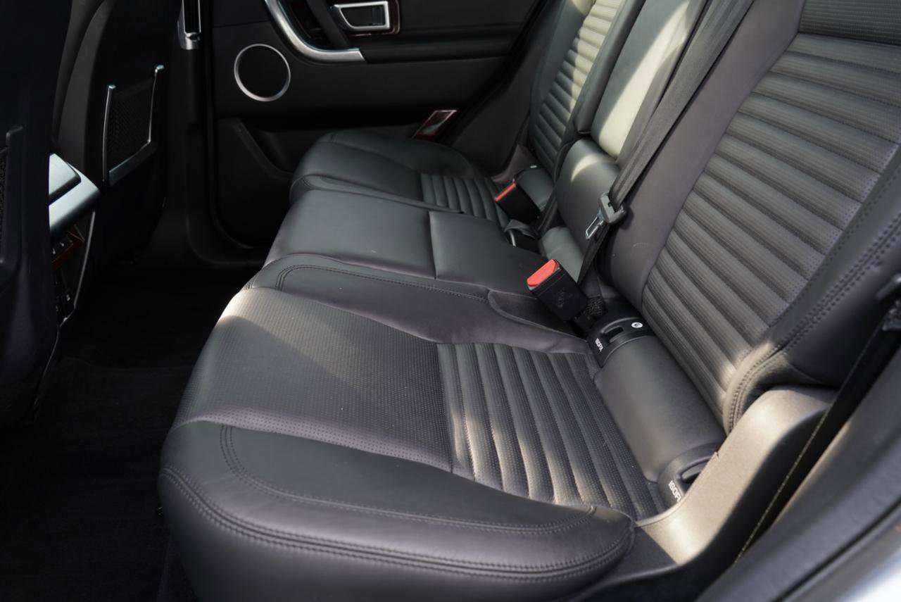 Used 2017 Land Rover Discovery Sport HSE Luxury image 48