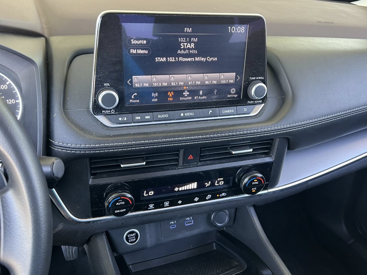 Used 2023 Nissan Rogue SV FWD image 14