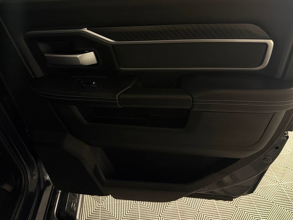 Used 2025 RAM 2500 Big Horn AWD/4WD image 27