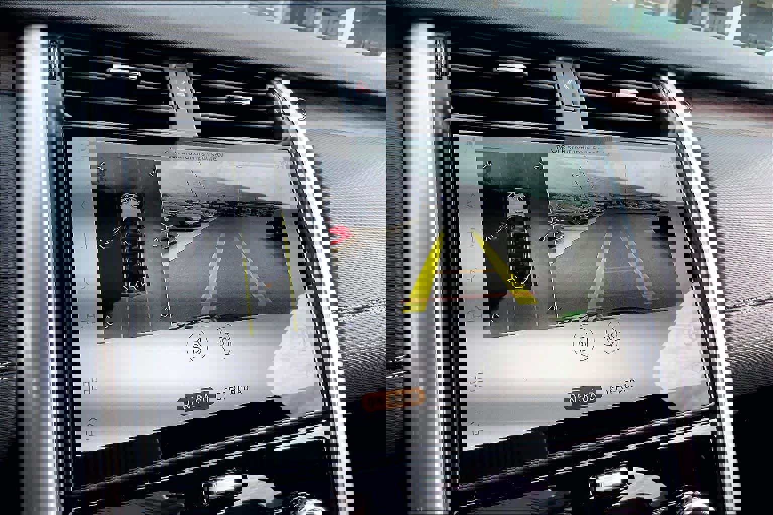 New 2026 Land Rover Discovery Dynamic SE image 20