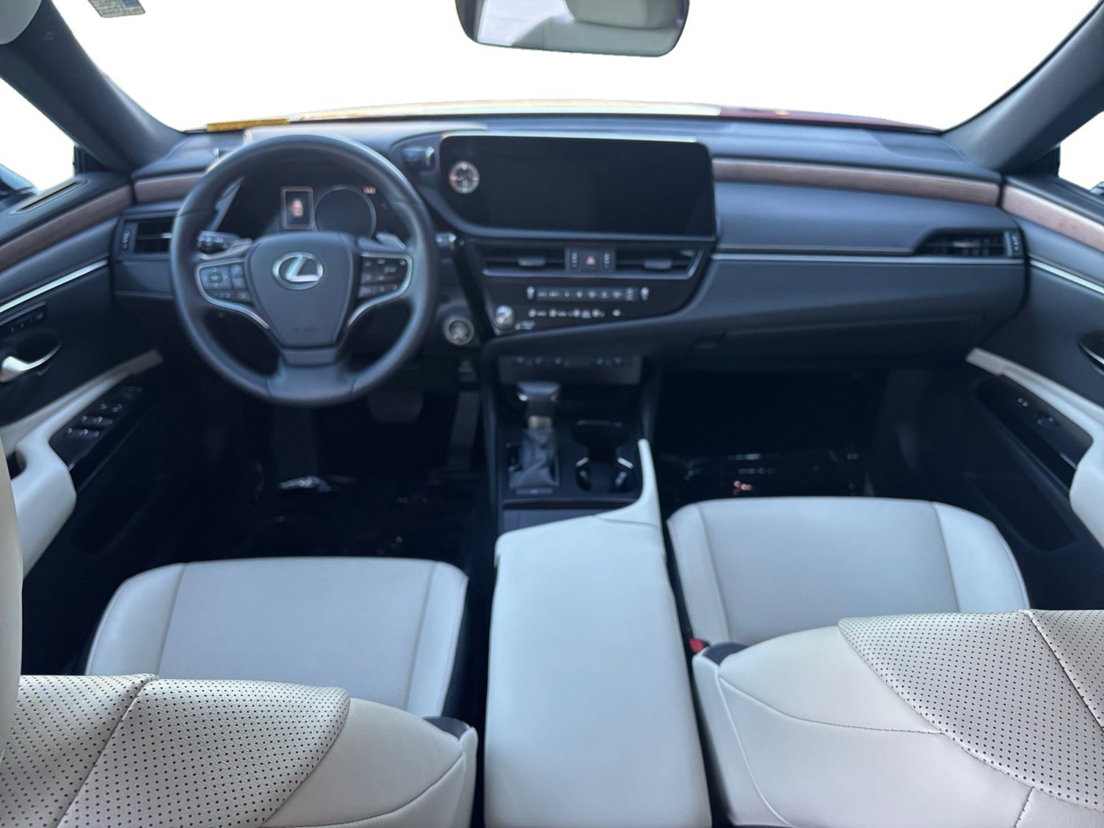 Used 2025 Lexus ES 350 w/ Premium Package image 10