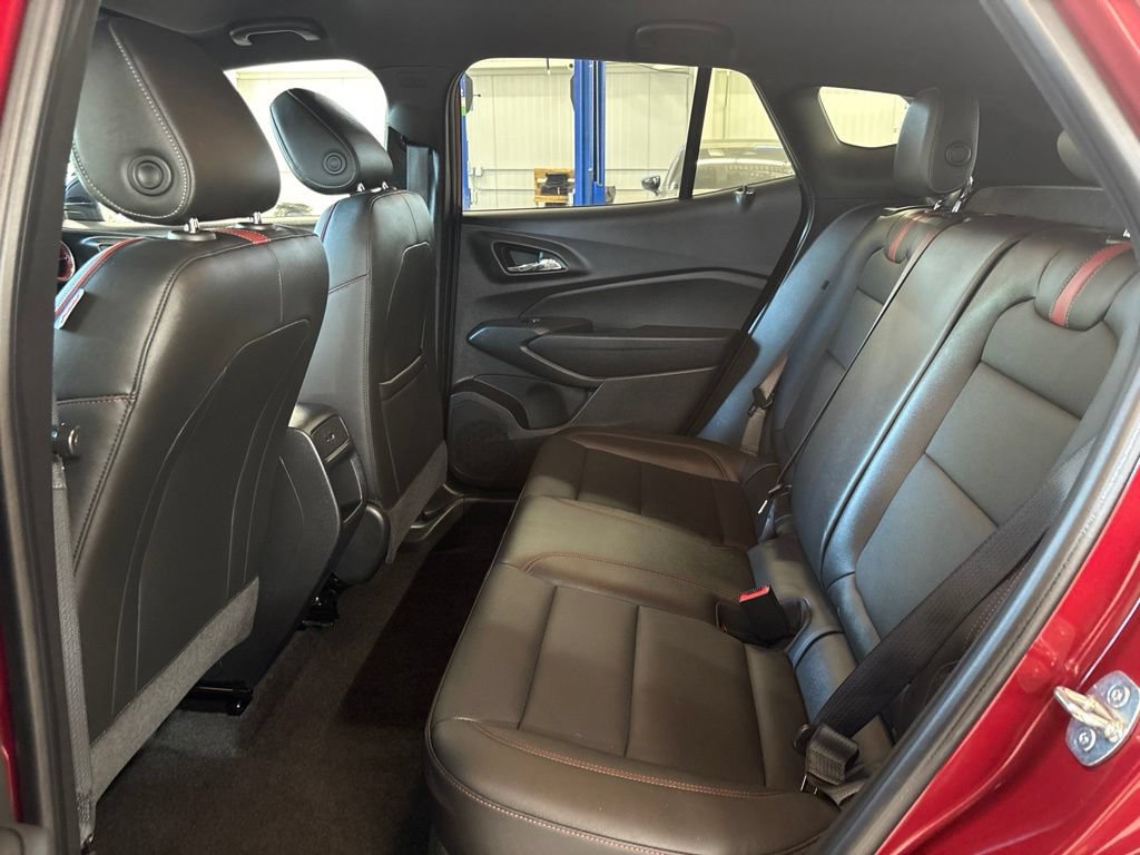 Used 2024 Chevrolet Trax RS FWD image 14