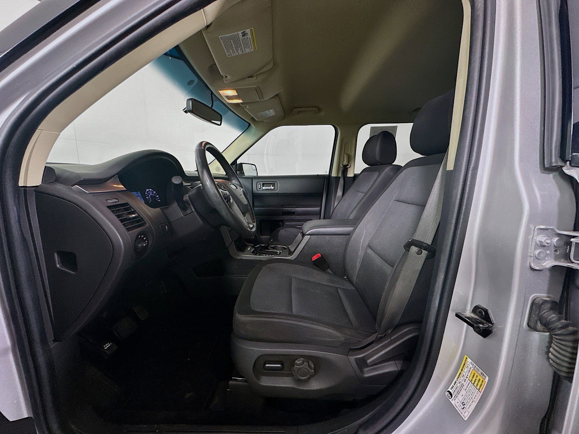 Used 2019 Ford Flex SE FWD image 13