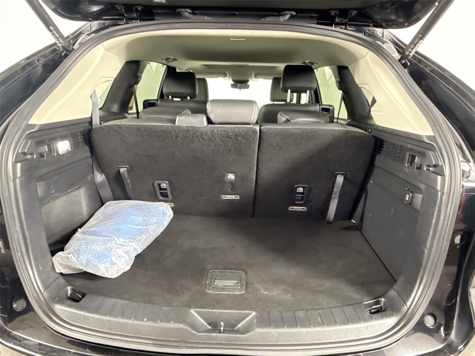 Certified 2024 MAZDA CX-90 Plug-In Hybrid w/ Preferred image 39