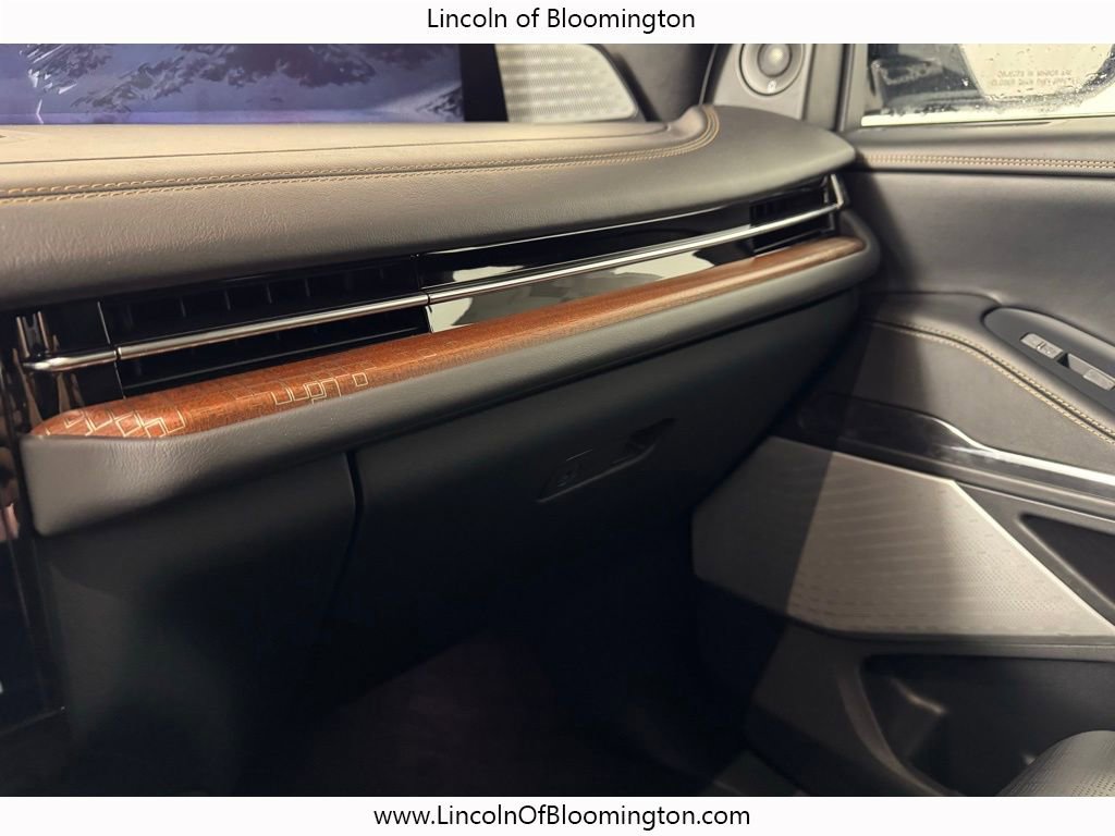 New 2025 Lincoln Navigator L Black Label image 45