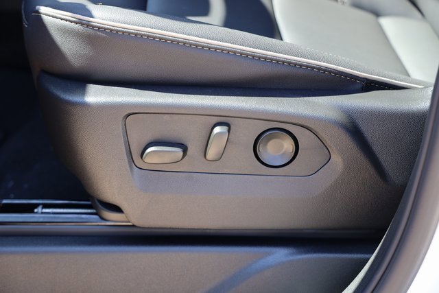 New 2026 GMC Yukon Elevation image 15