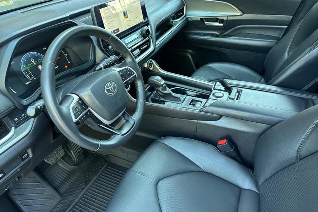 Certified 2024 Toyota Grand Highlander AWD image 11