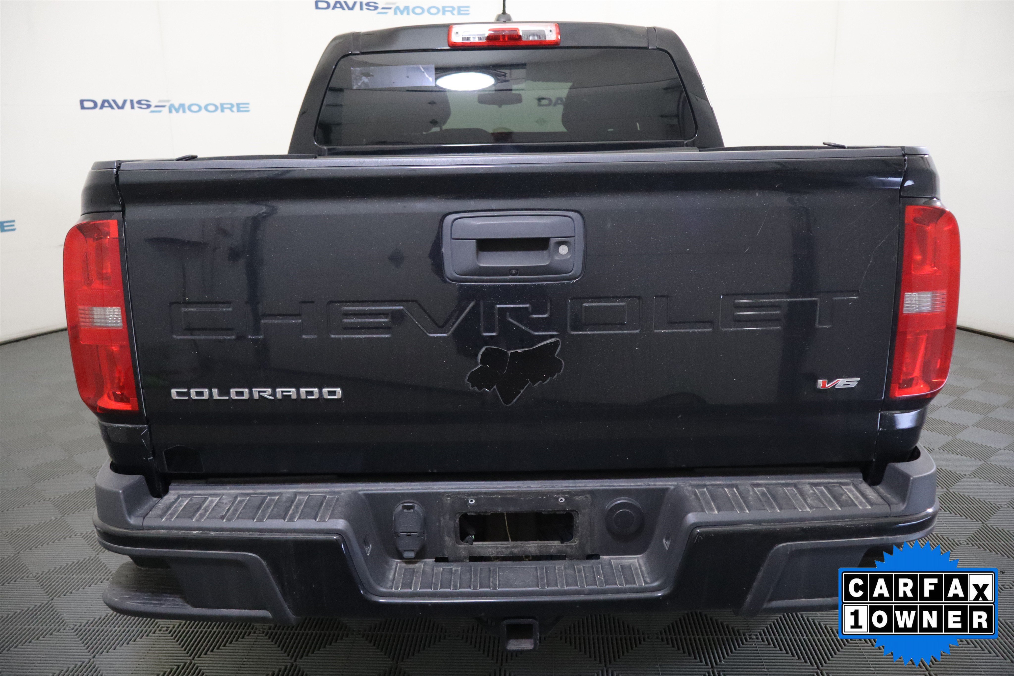 Used 2022 Chevrolet Colorado W/T w/ Custom Special Edition RWD image 16