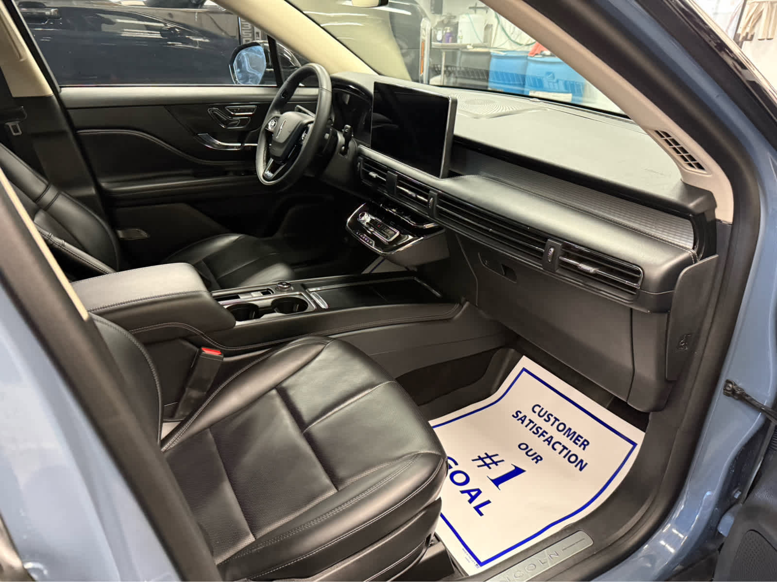 Used 2023 Lincoln Corsair AWD w/ Equipment Group 101A image 13