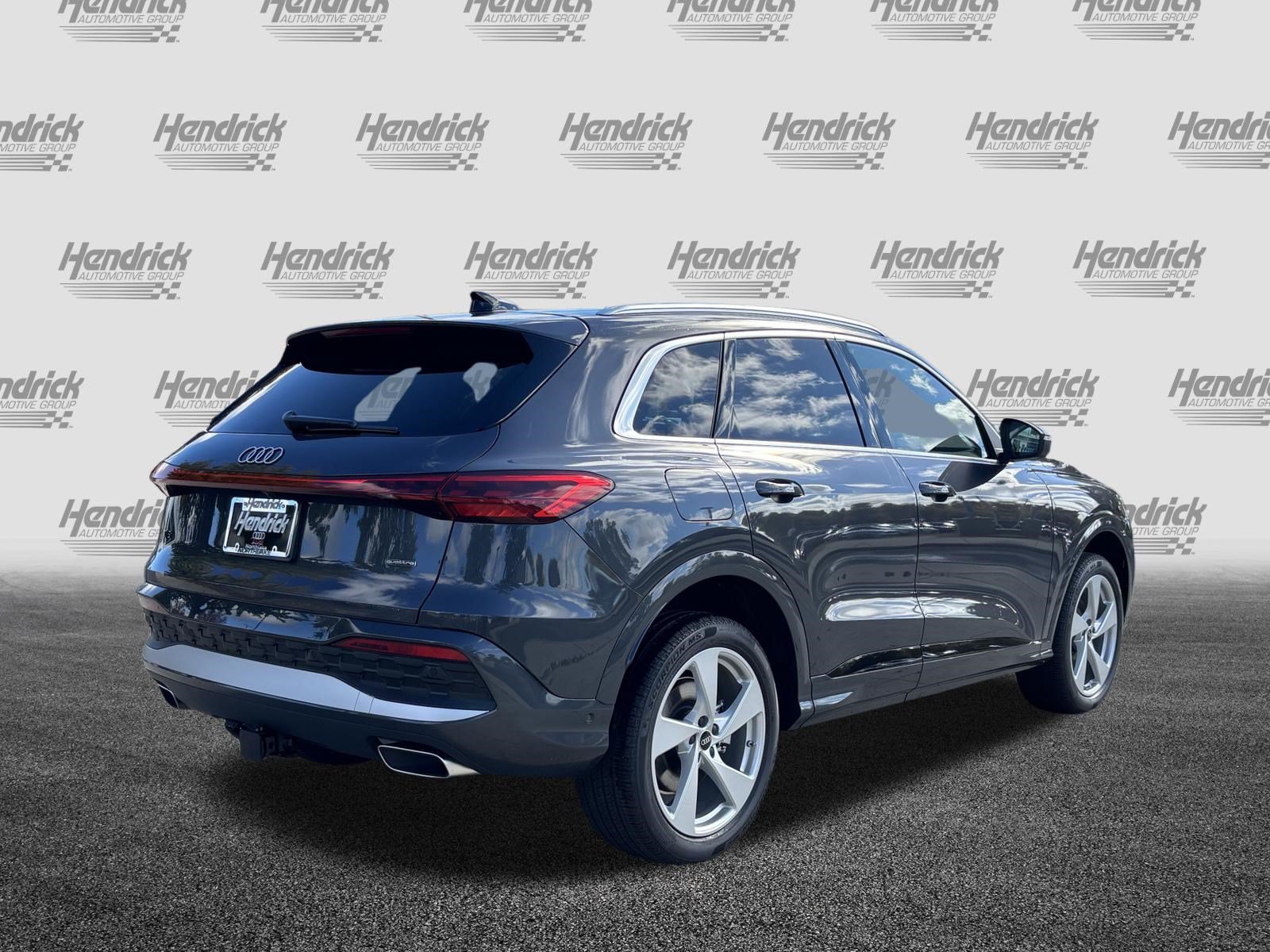 Used 2025 Audi Q5 Premium AWD/4WD image 10