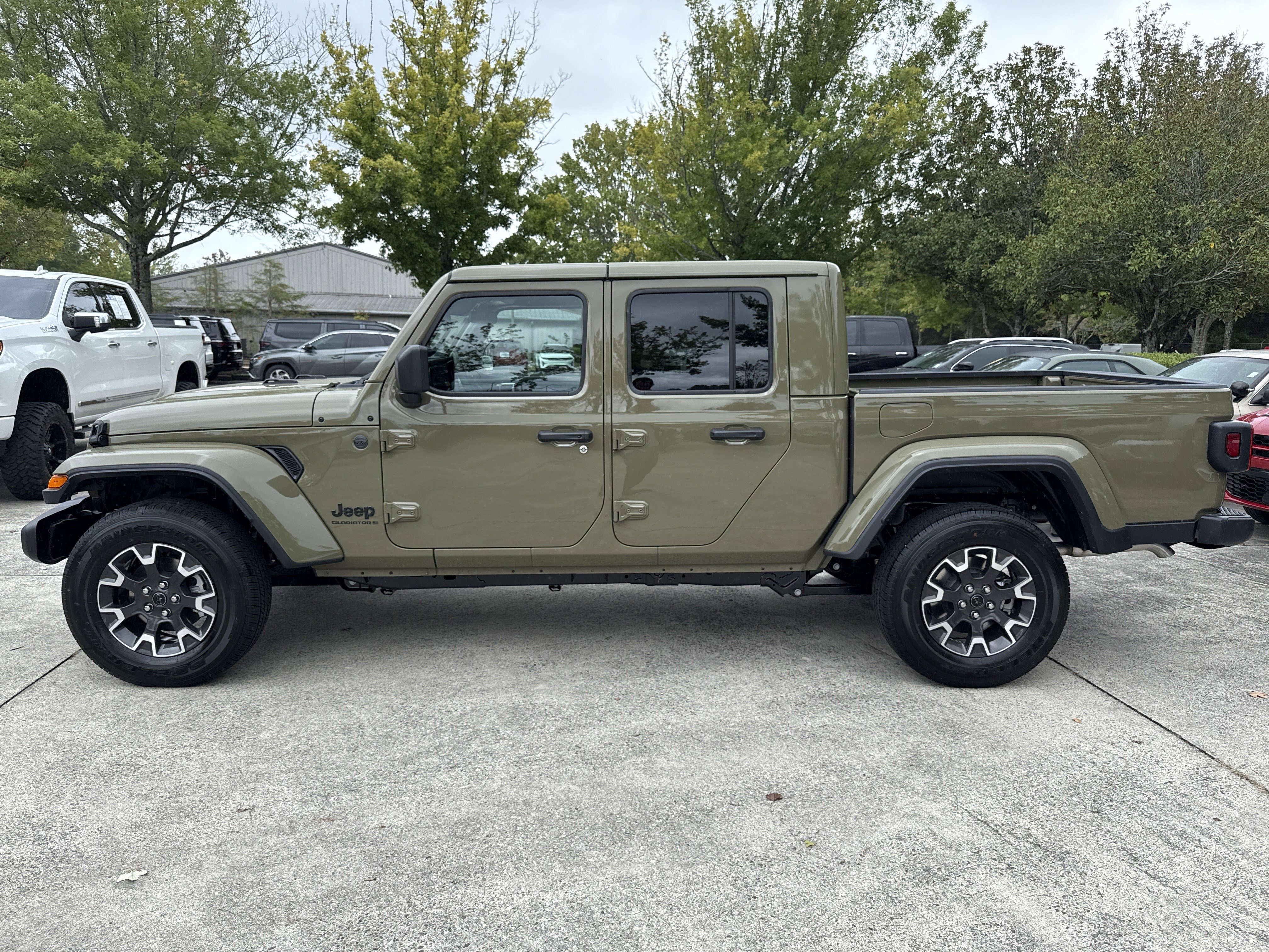New 2025 Jeep Gladiator Sport w/ Premium Package image 4
