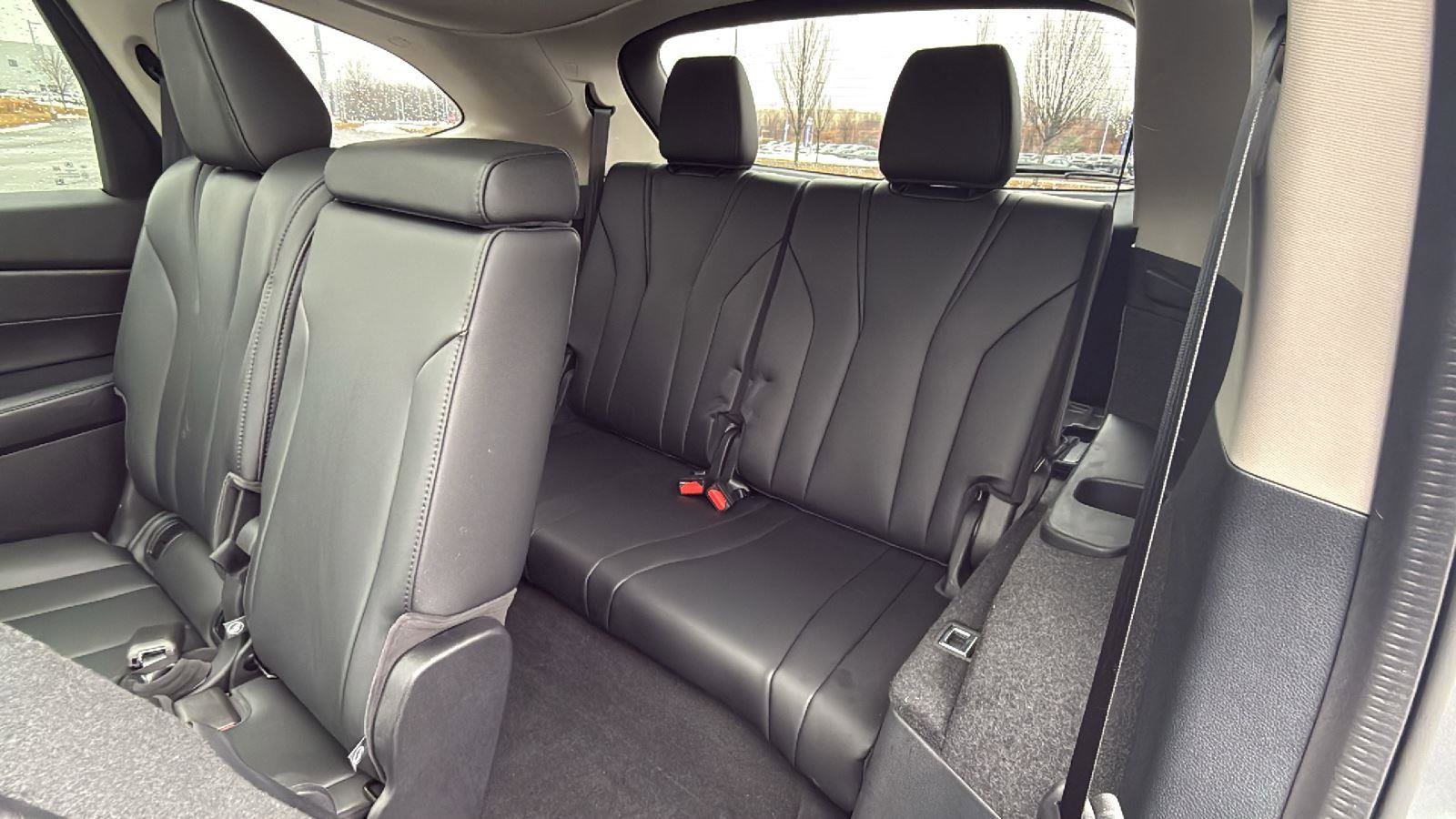 Used 2023 Acura MDX SH-AWD image 25