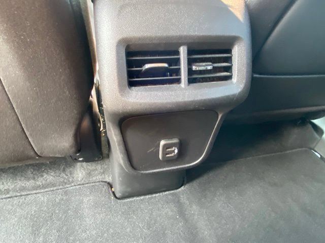 Used 2024 GMC Terrain SLE AWD/4WD image 26