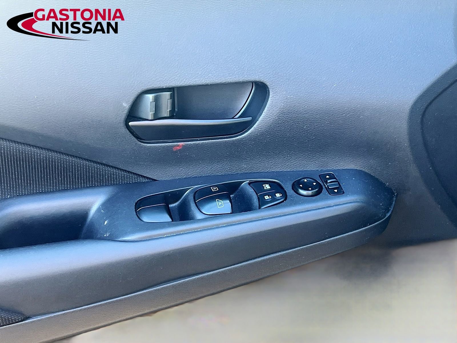 Used 2023 Nissan Kicks S image 22