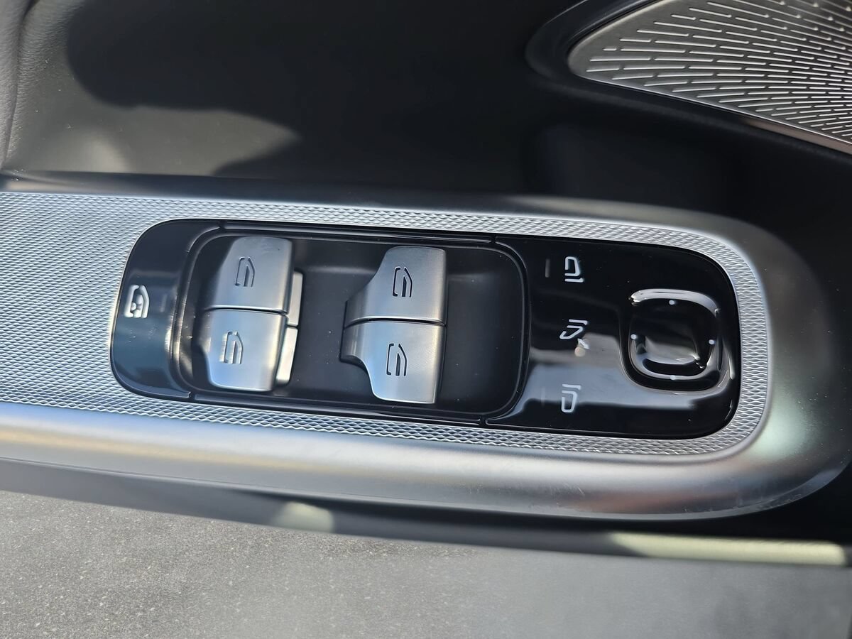 New 2026 Mercedes-Benz E 350 4MATIC Sedan image 27