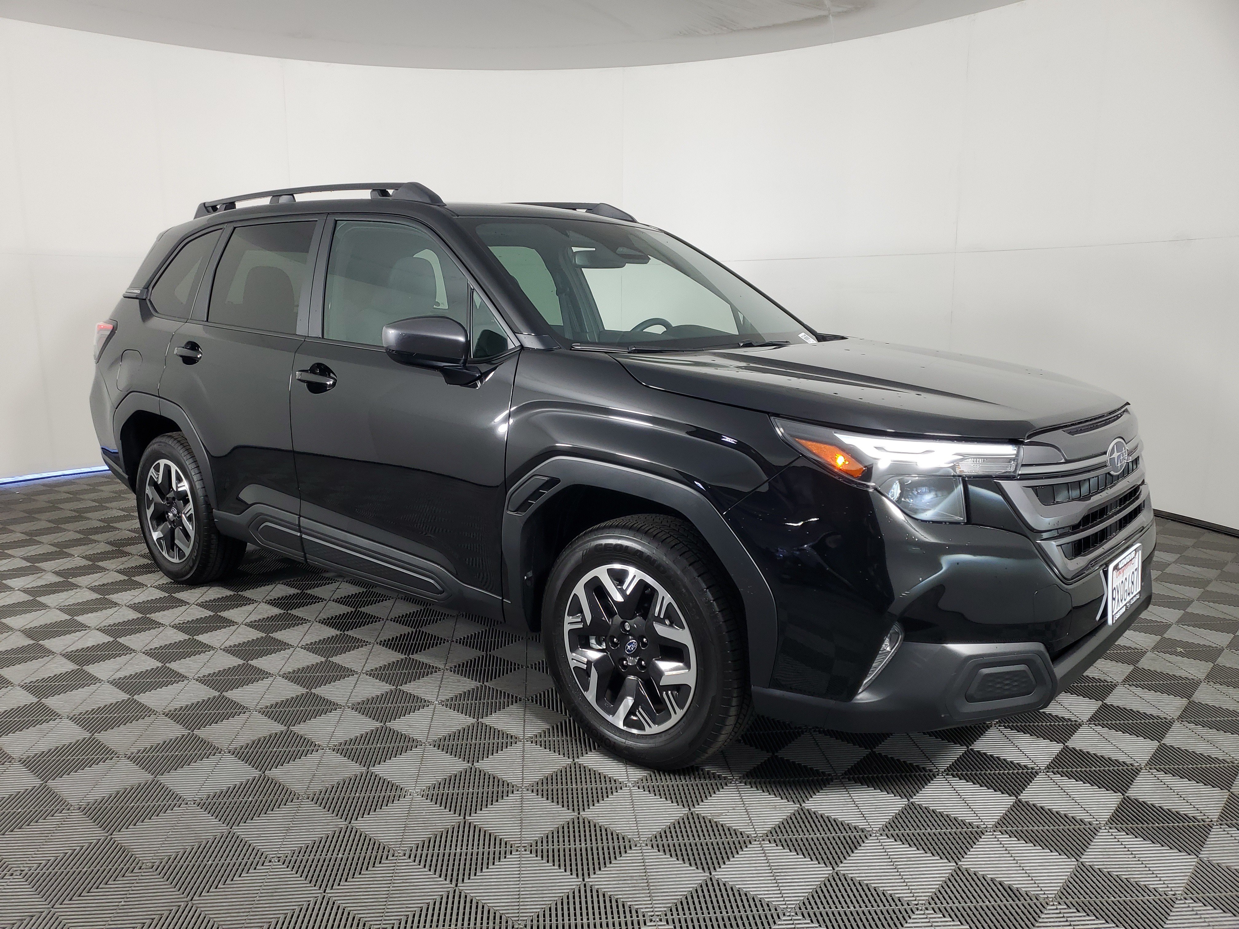 Used 2026 Subaru Forester Premium AWD/4WD image 2