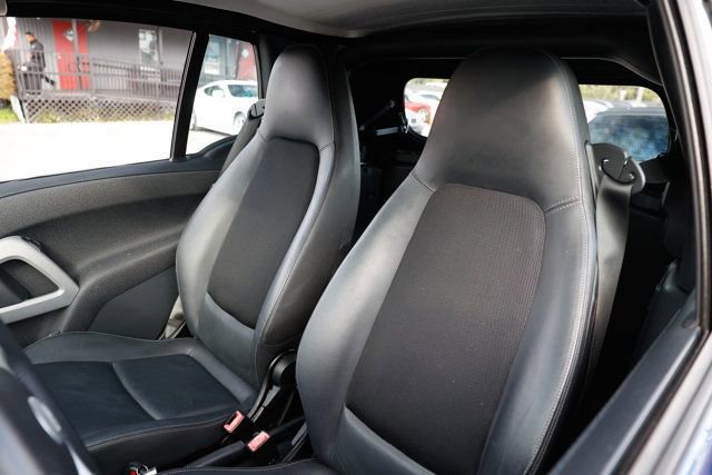 Used 2009 smart fortwo passion image 9