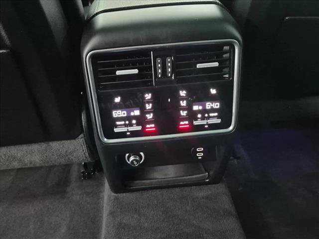 Used 2022 Porsche Cayenne S AWD/4WD image 19
