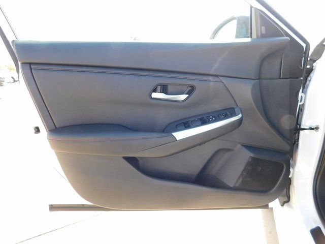 Used 2025 Nissan Sentra SR image 13