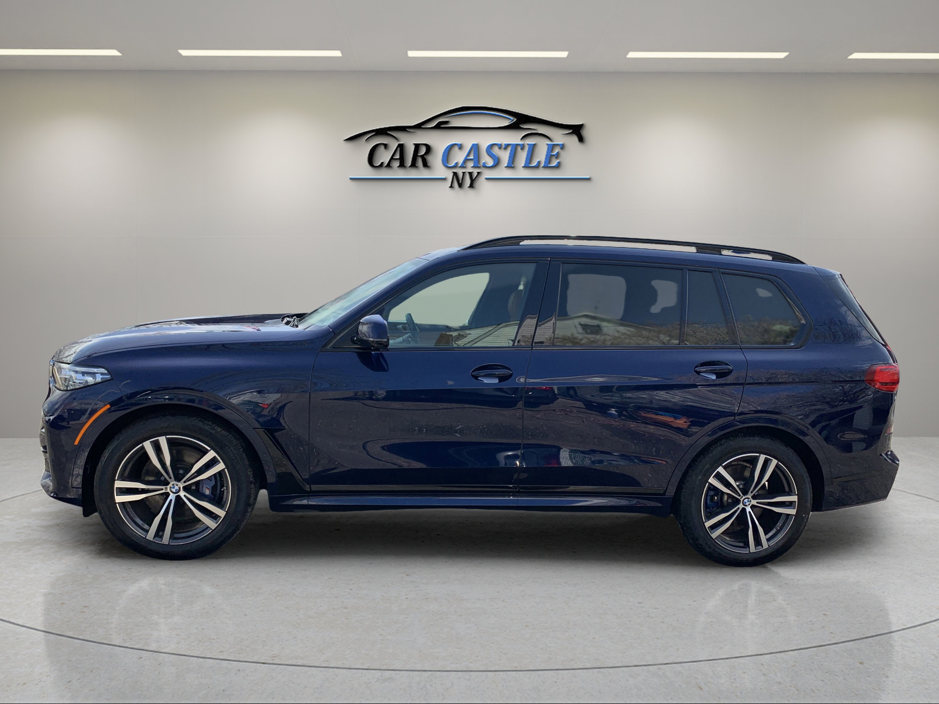 Used 2022 BMW X7 xDrive40i w/ M Sport Package image 12