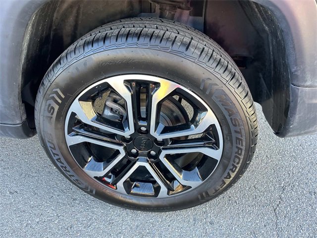 Used 2022 Jeep Compass Limited image 11