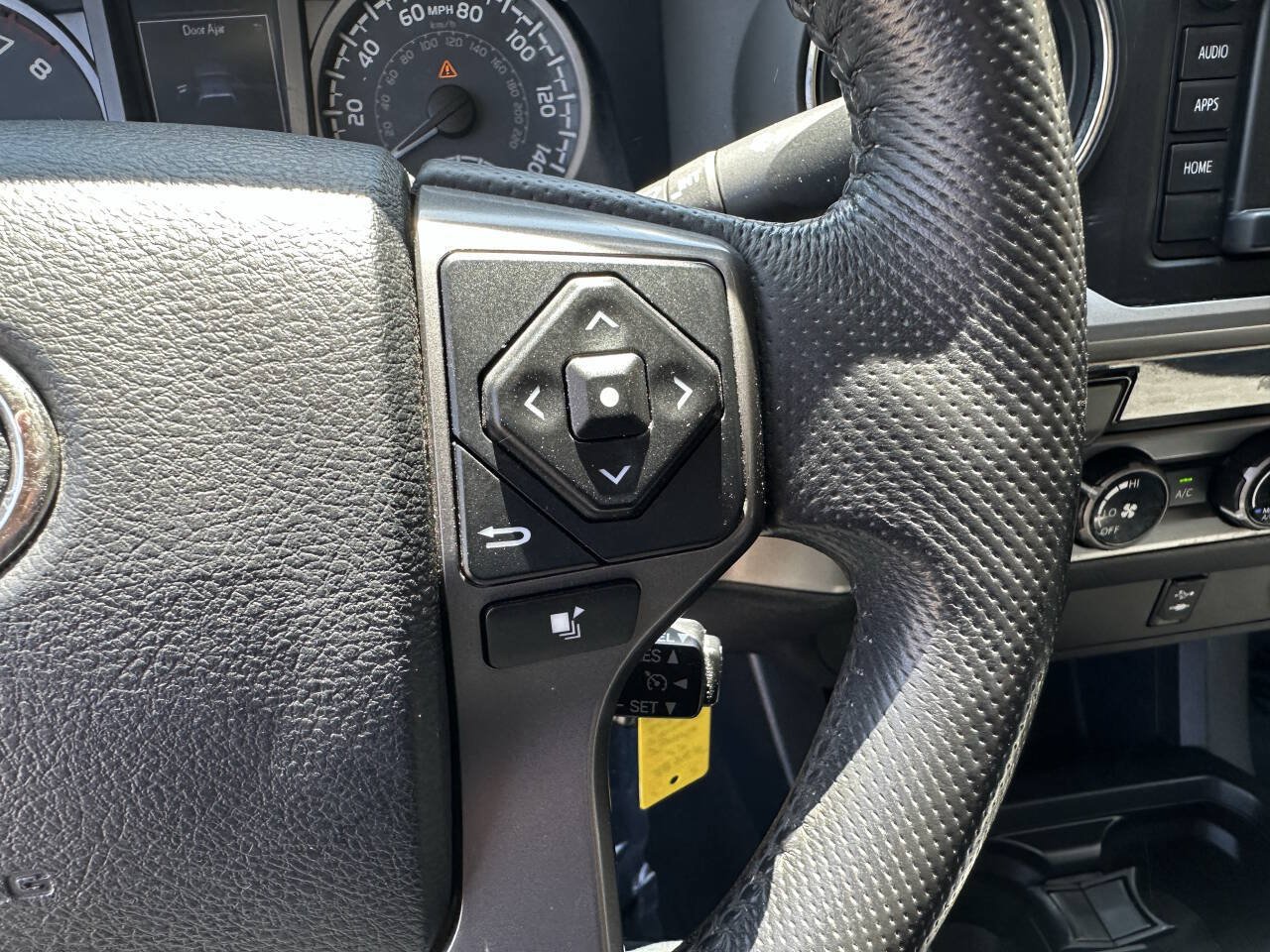 Used 2017 Toyota Tacoma SR5 w/ Tow Package AWD/4WD image 13