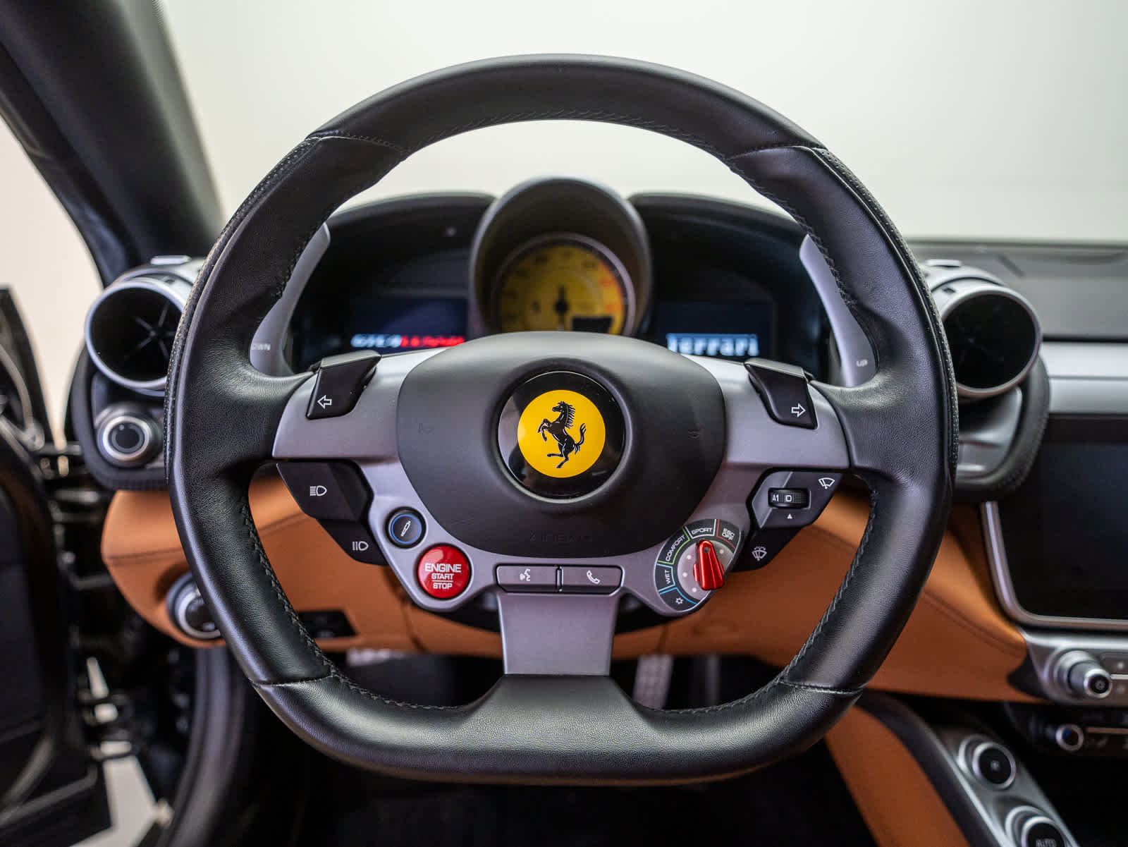 Certified 2018 Ferrari GTC4Lusso image 16