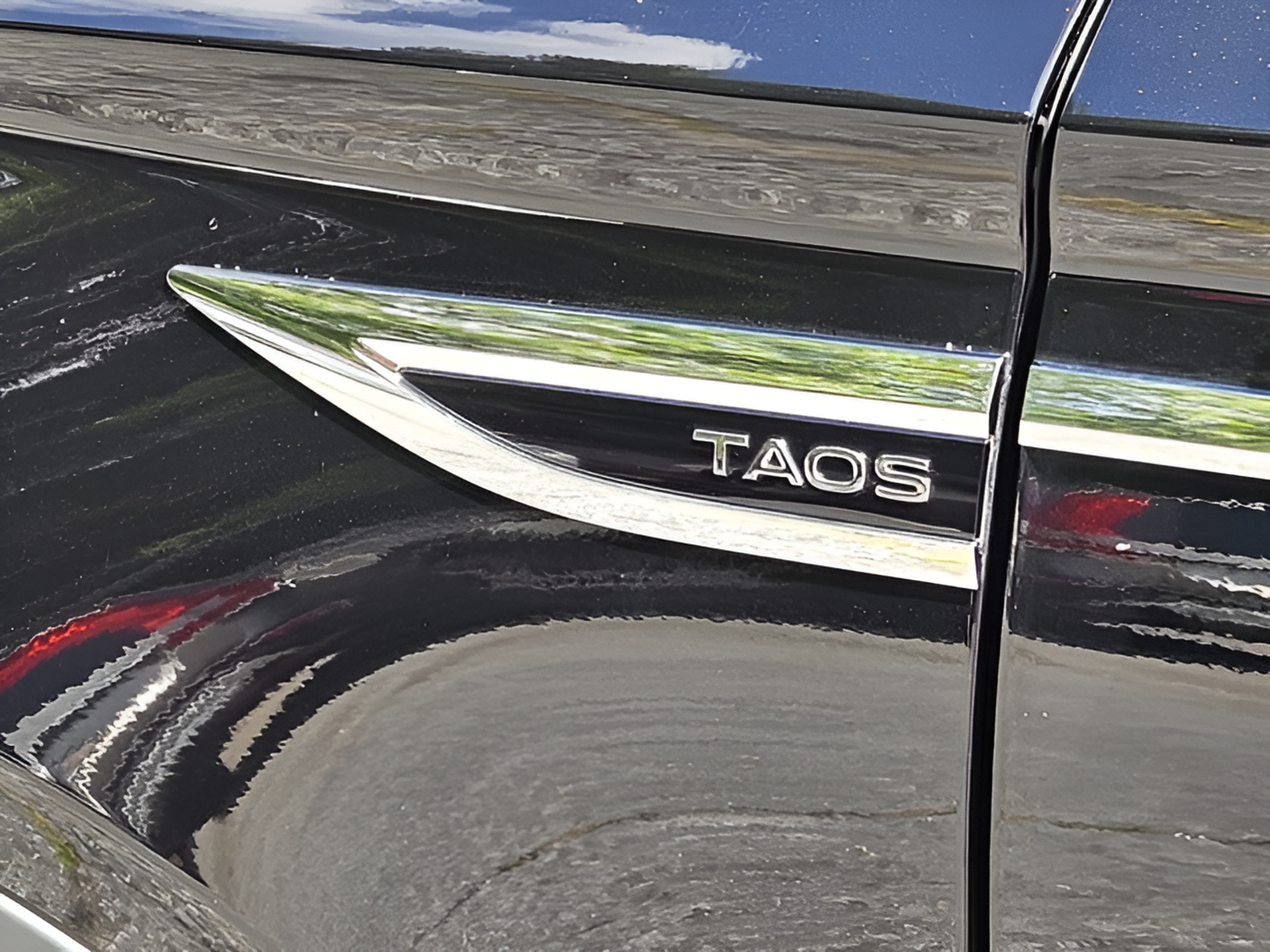 Certified 2023 Volkswagen Taos S w/ Driver Assistance Package FWD image 30