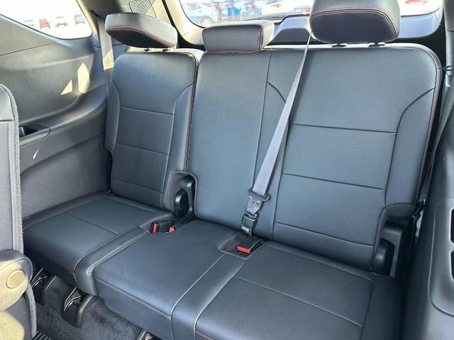 Certified 2024 Chevrolet Traverse RS image 11